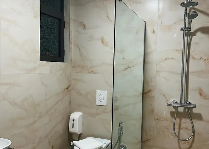 Zajazd Clinton Tirana