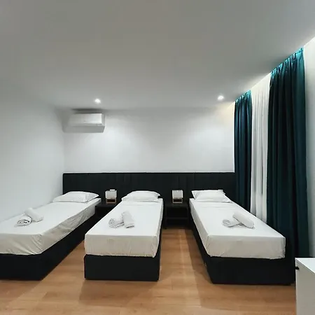 Clinton Mini-hôtel Tirana