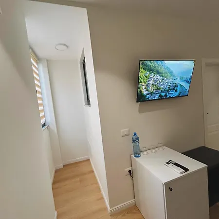 Clinton Mini-hôtel Tirana