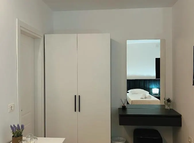 Clinton 宾馆 地拉那